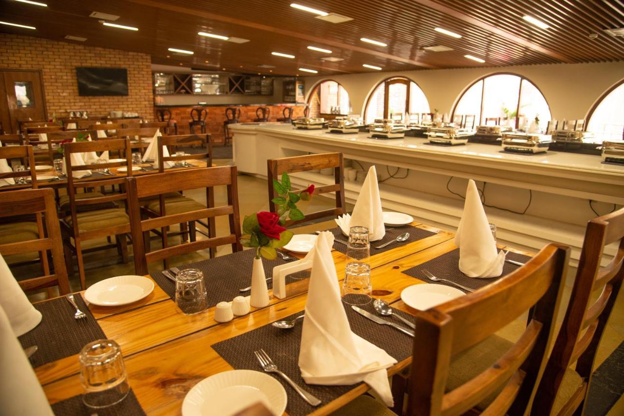 Om Vilas Benares, Varanasi Ngoại thất bức ảnh
